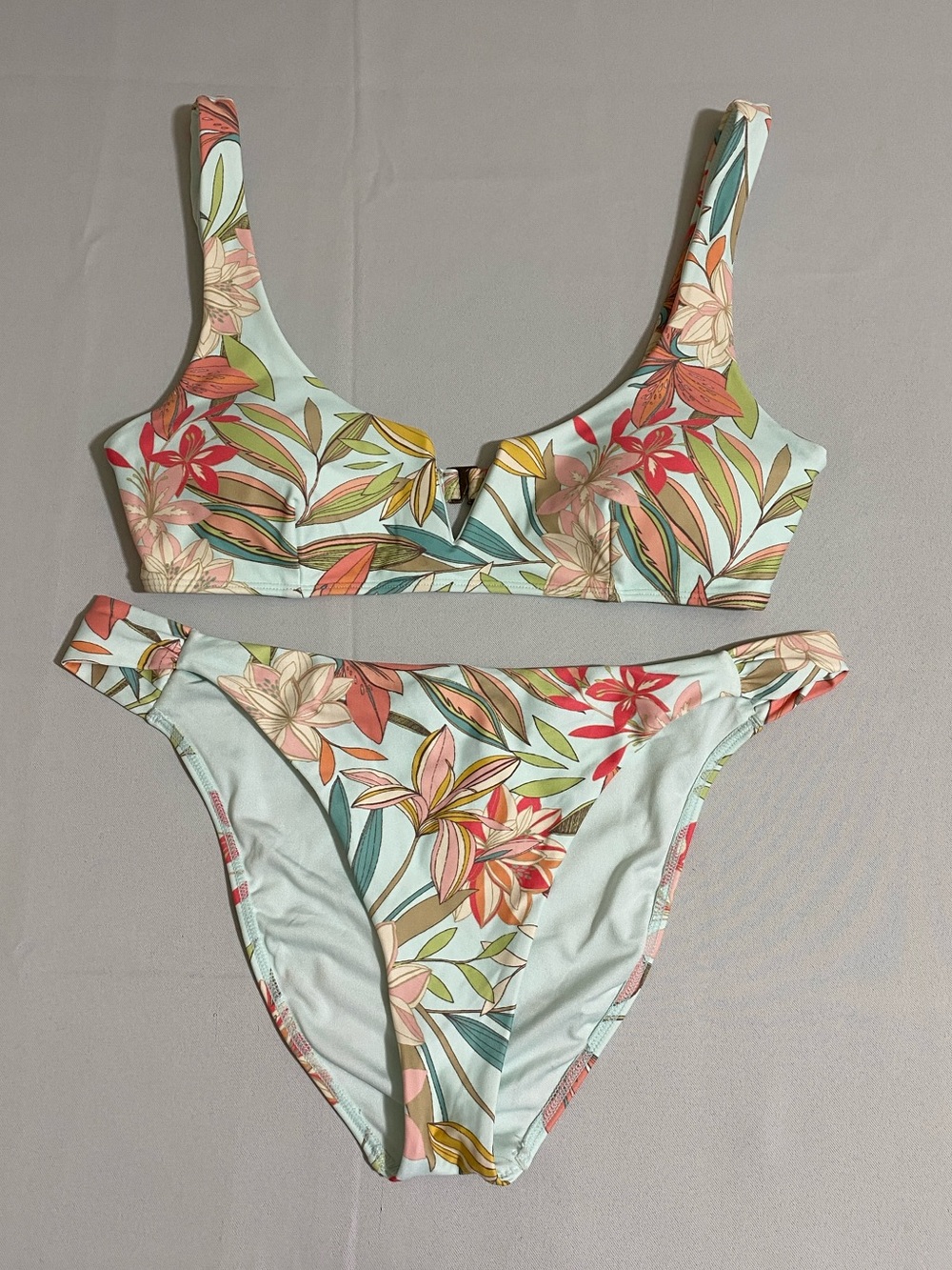 NWOT O'NEILL Bikini Set w Dalia Floral Popoyo Bralette top & Low-rise bottom